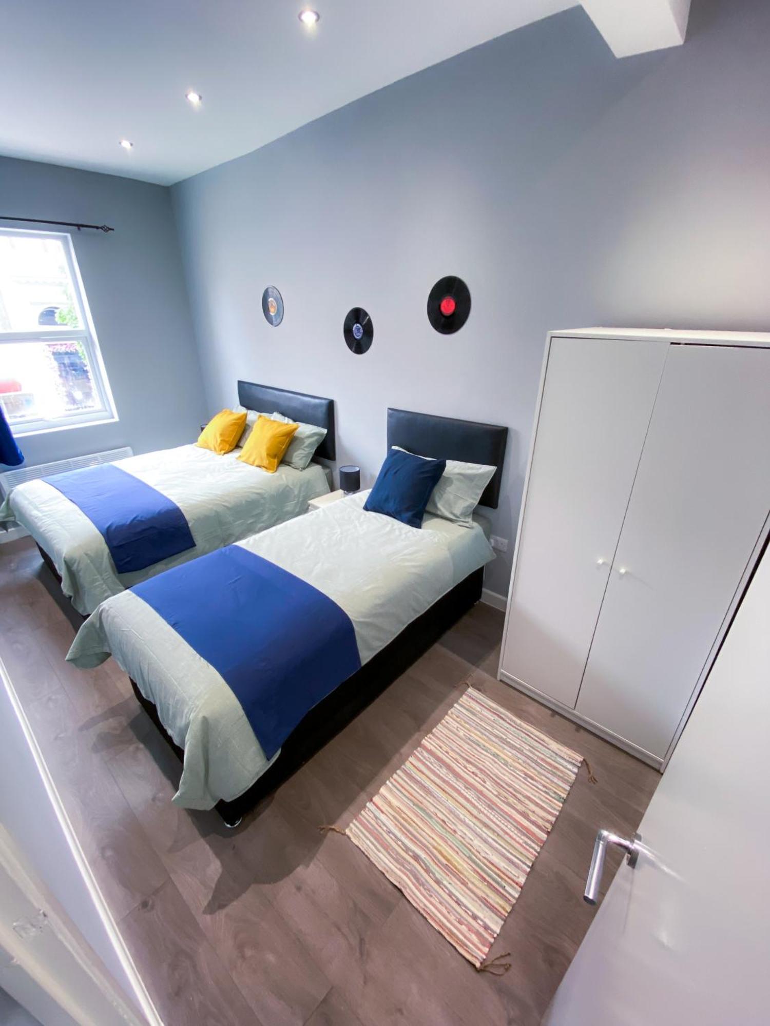 Modern 1 Bedroom Flat In Wood Apartament Londra